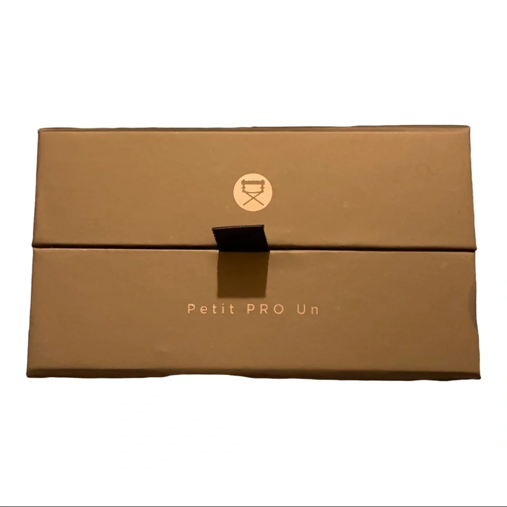 NIB VISEART Petit PRO Un 1 Eyeshadow Palette 8 Shades